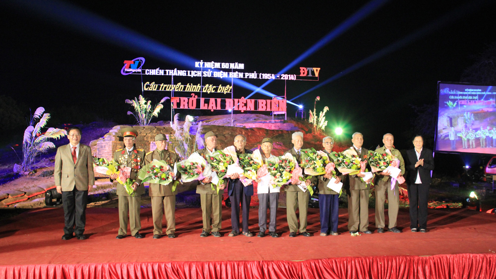 Prosigue conmemoración de la victoria de Dien Bien Phu